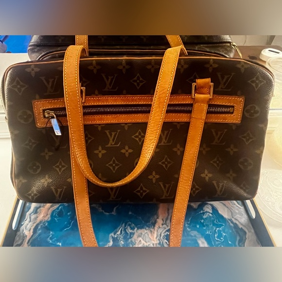 ⭐️Louis Vuitton Monogram Cite GM shoulder bag, excellent condition, authentic - Picture 2 of 16